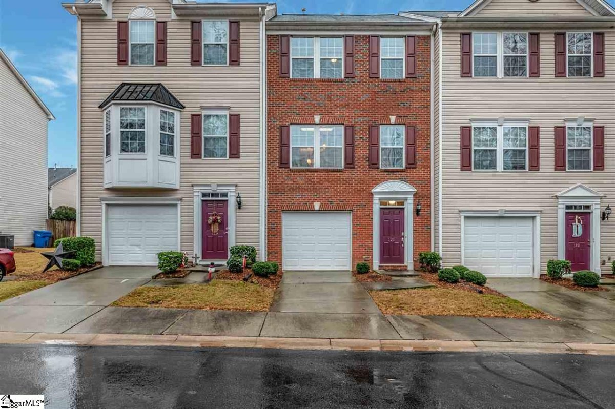 121 Sylvan Oak Way