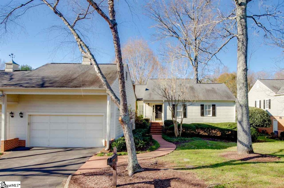 1207 Shadow Way