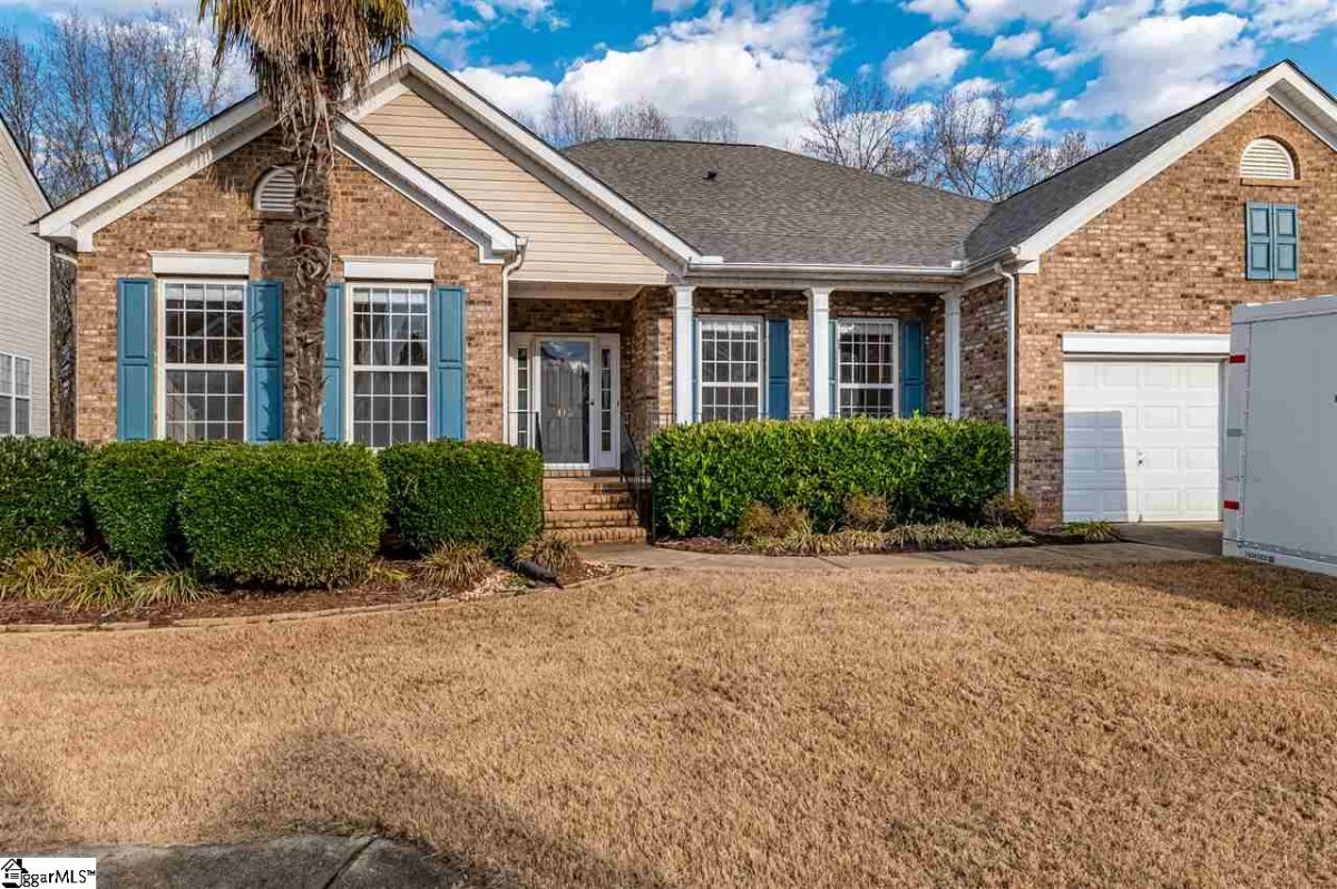 415 Summergreen Way