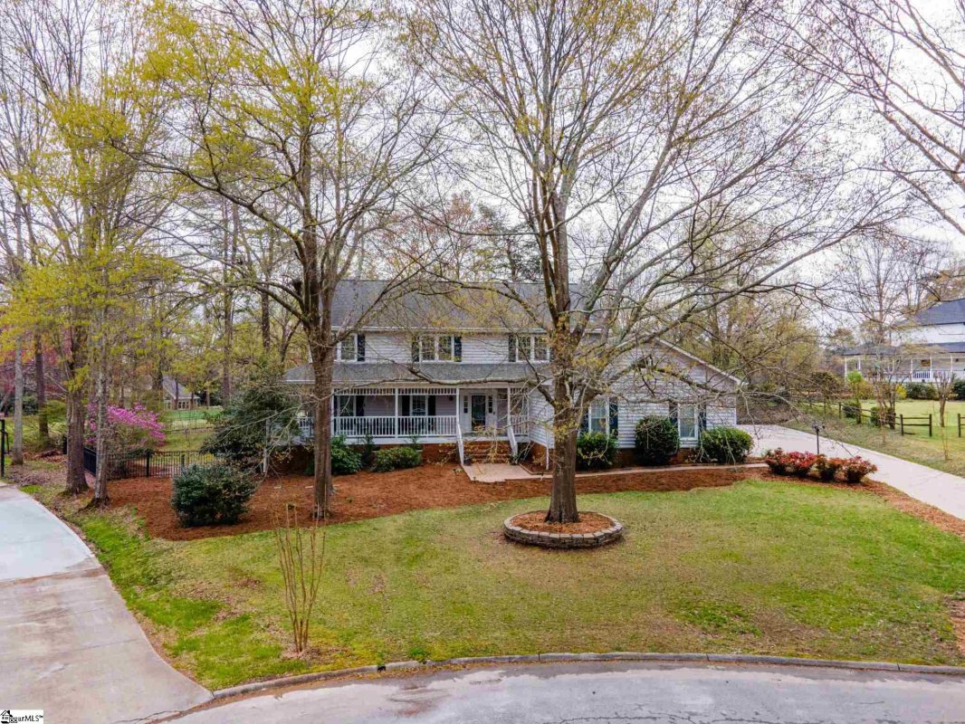 180 Sandstone Drive