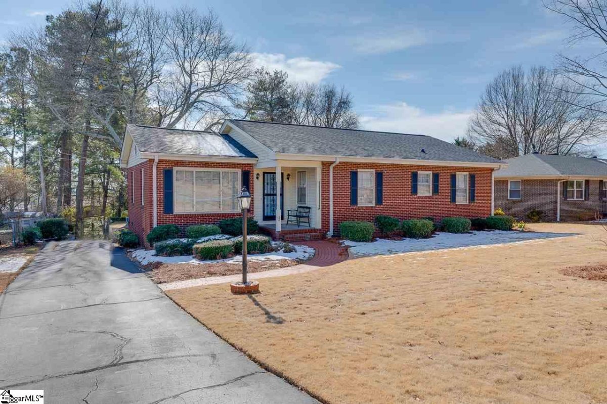 206 Hillside Drive