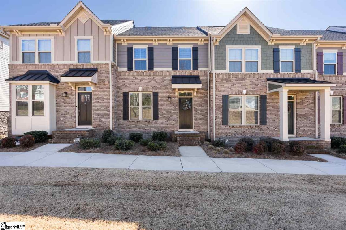 16 Itasca Drive