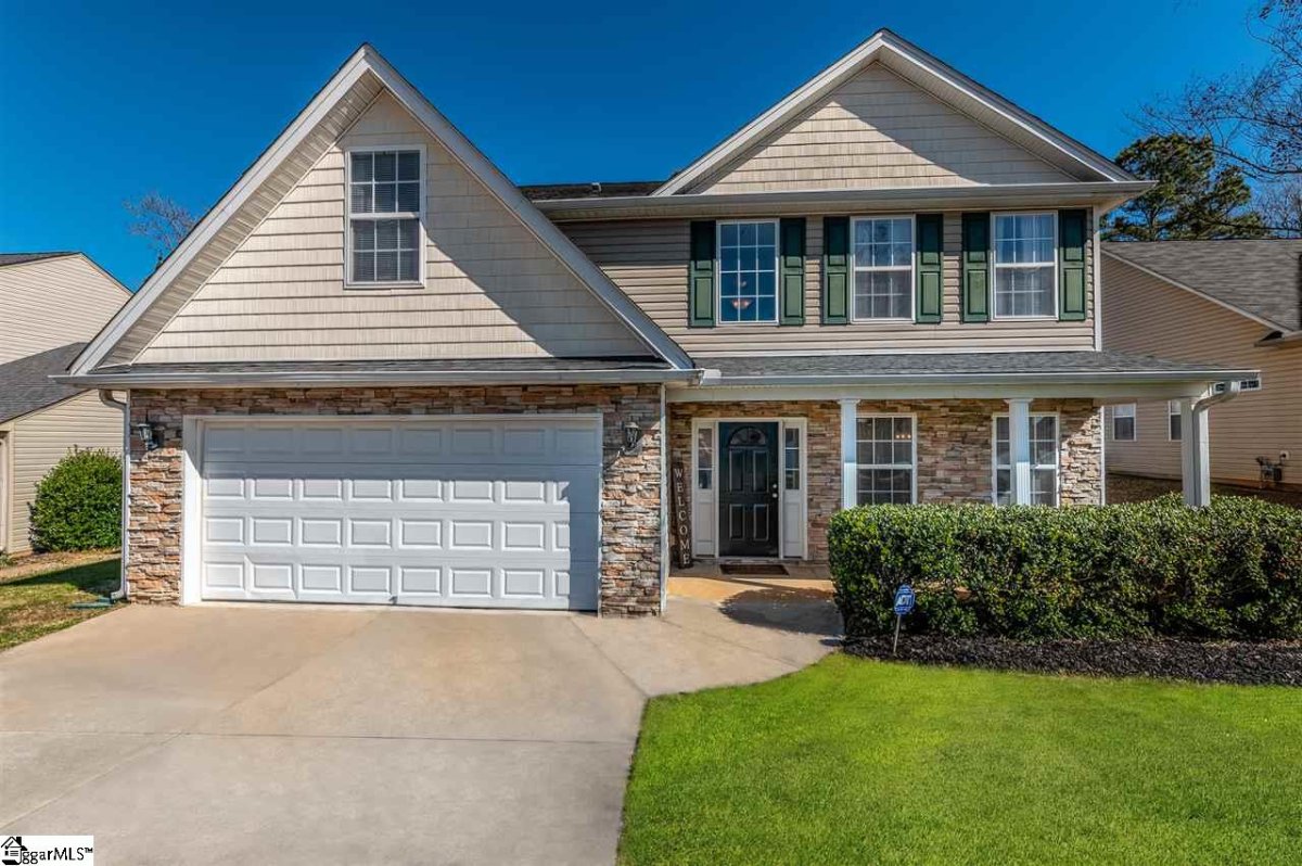 4 Kingsdale Court