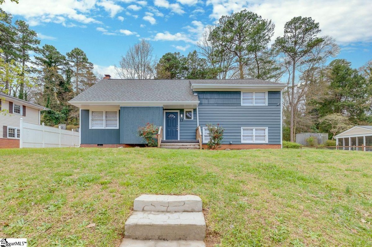 13 Piney Woods Lane