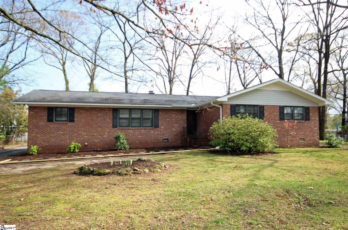 105 Lanewood Drive