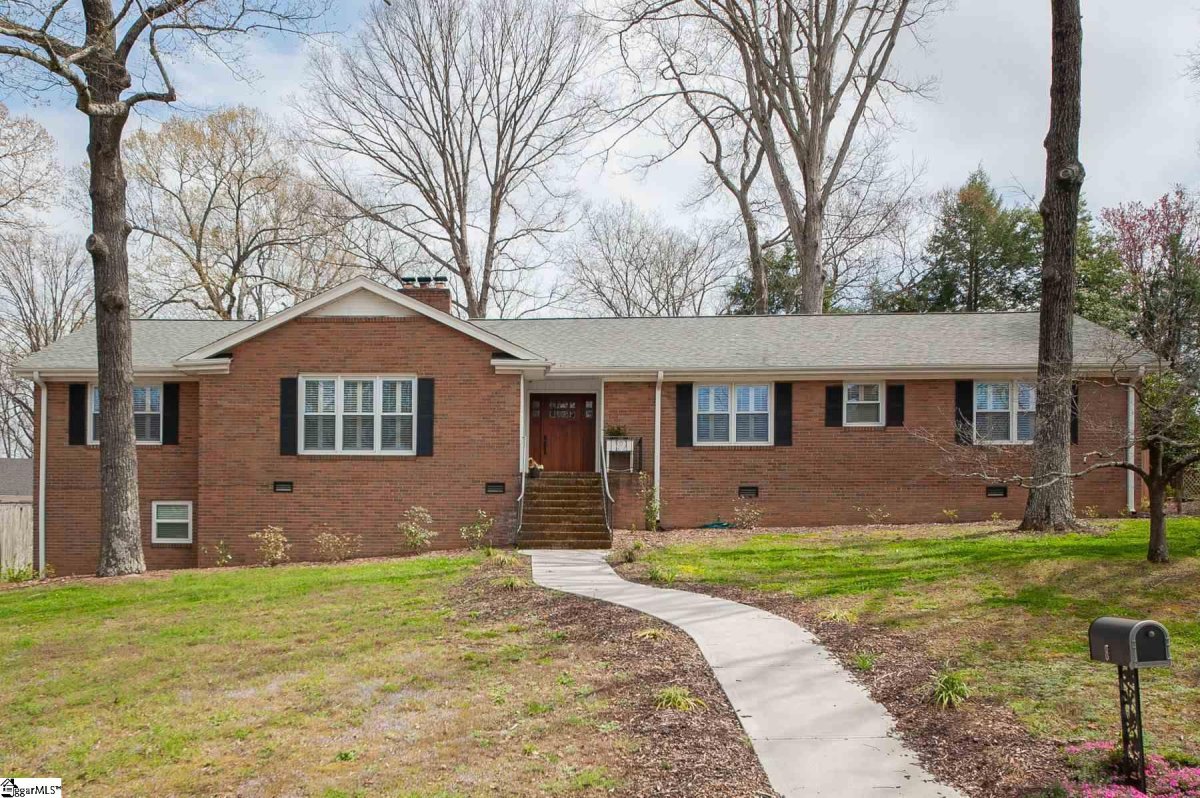 8 Indian Springs Drive