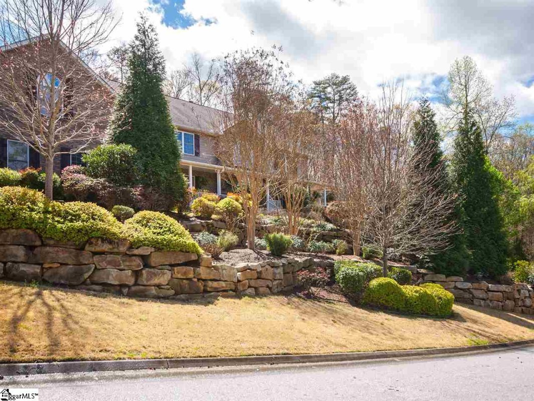 105 Paris Glen Way