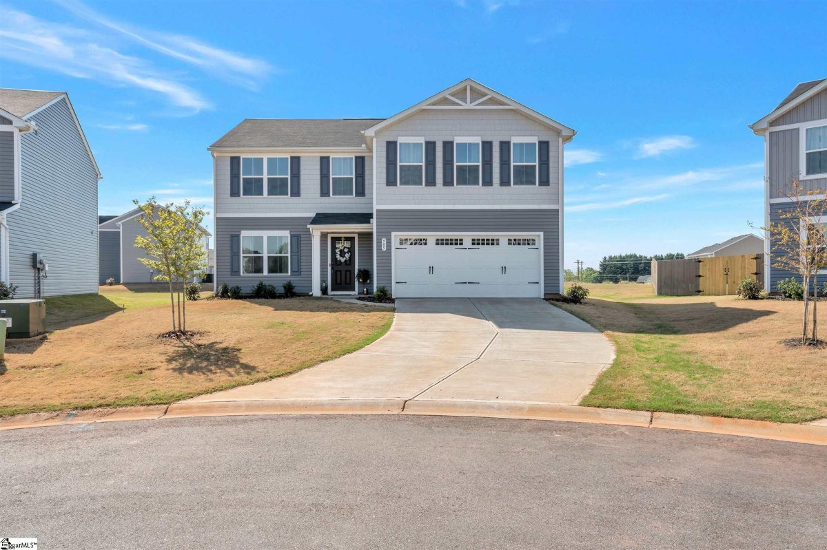 905 Hattie Lane