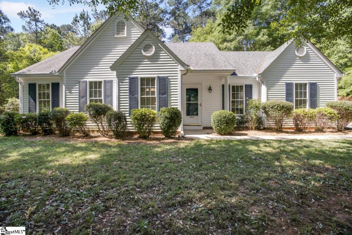 502 Edgewater Drive