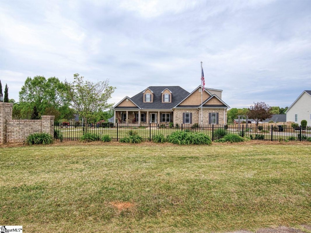 15 Hindman Road