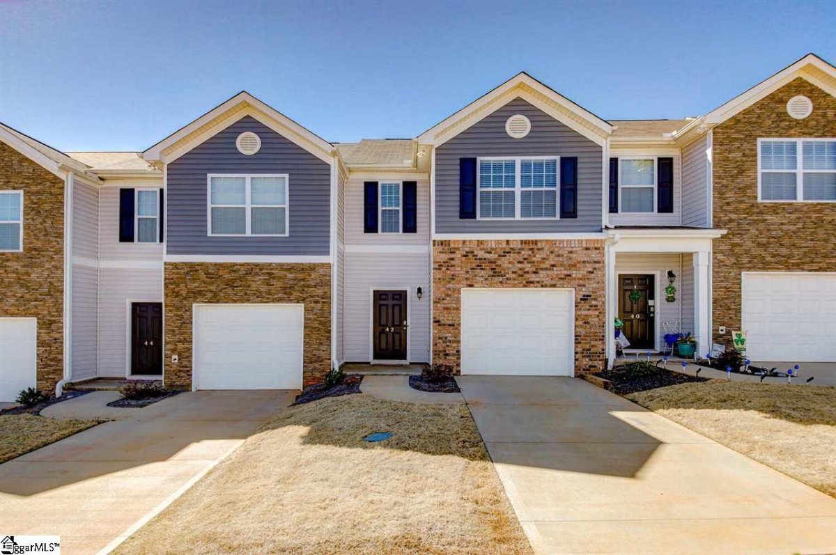 42 Moorlyn Lane