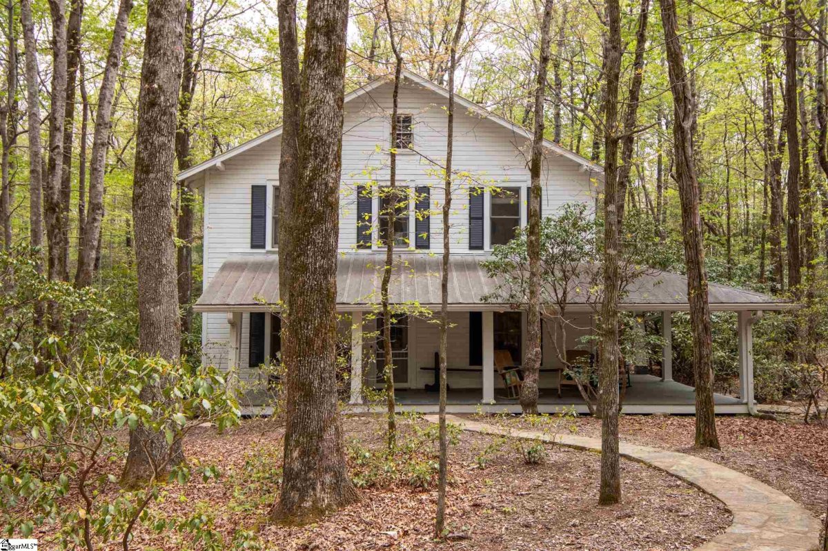 106 Mountain Laurel