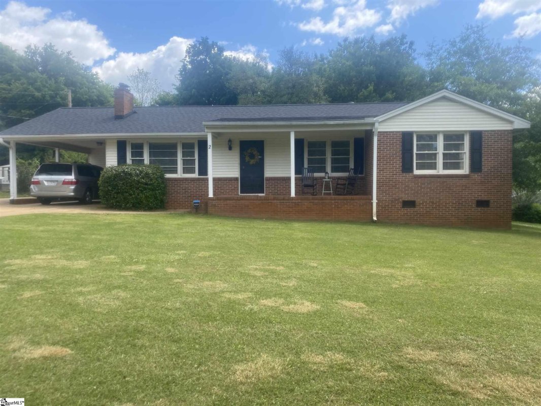 2 Linden Drive