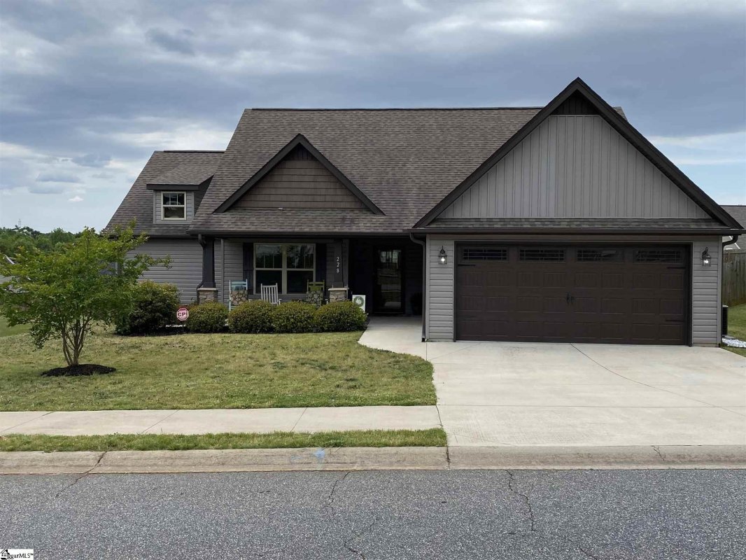 228 E Pyrenees Drive