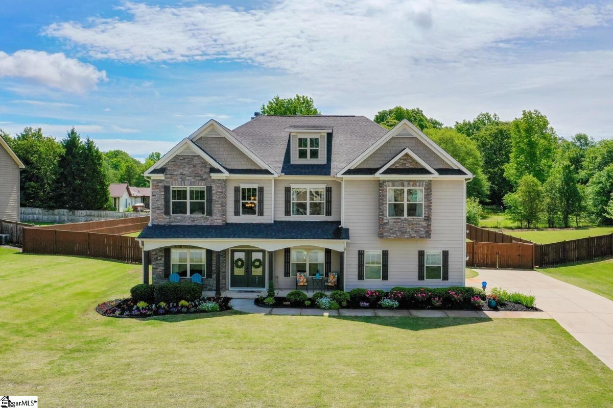 105 Lacebark Court