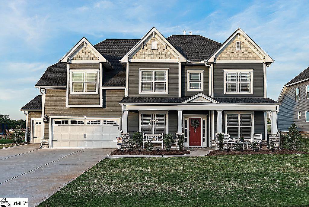 202 Lakeway Place
