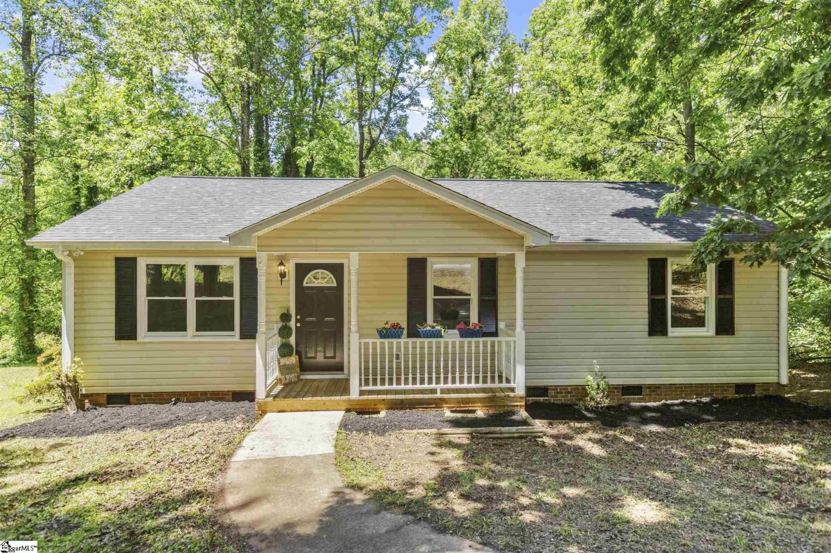 26 Miracle Dr Drive