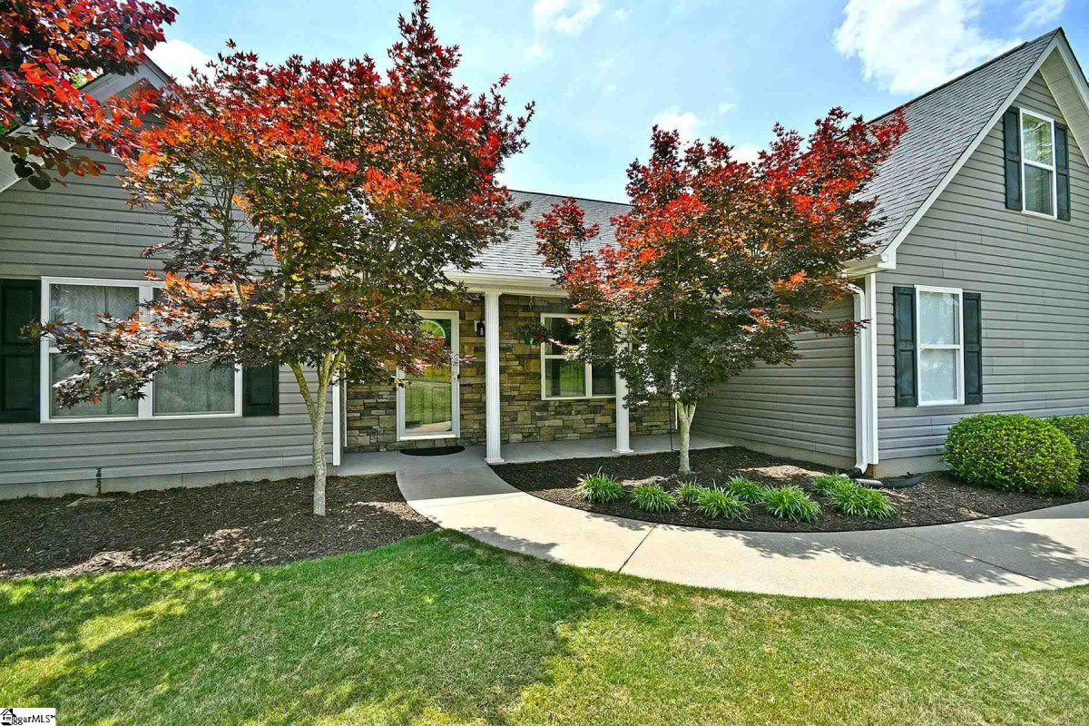 964 Echo Ridge Drive
