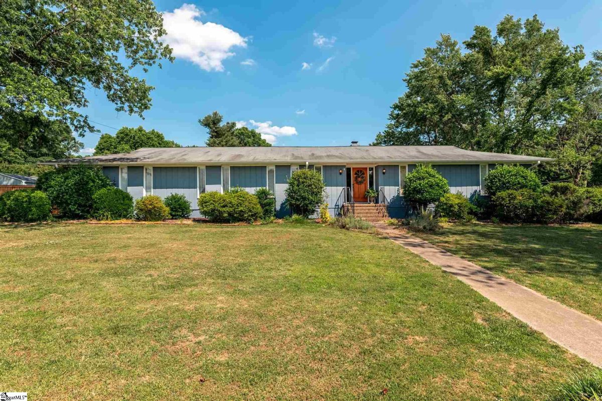 208 Connecticut Drive