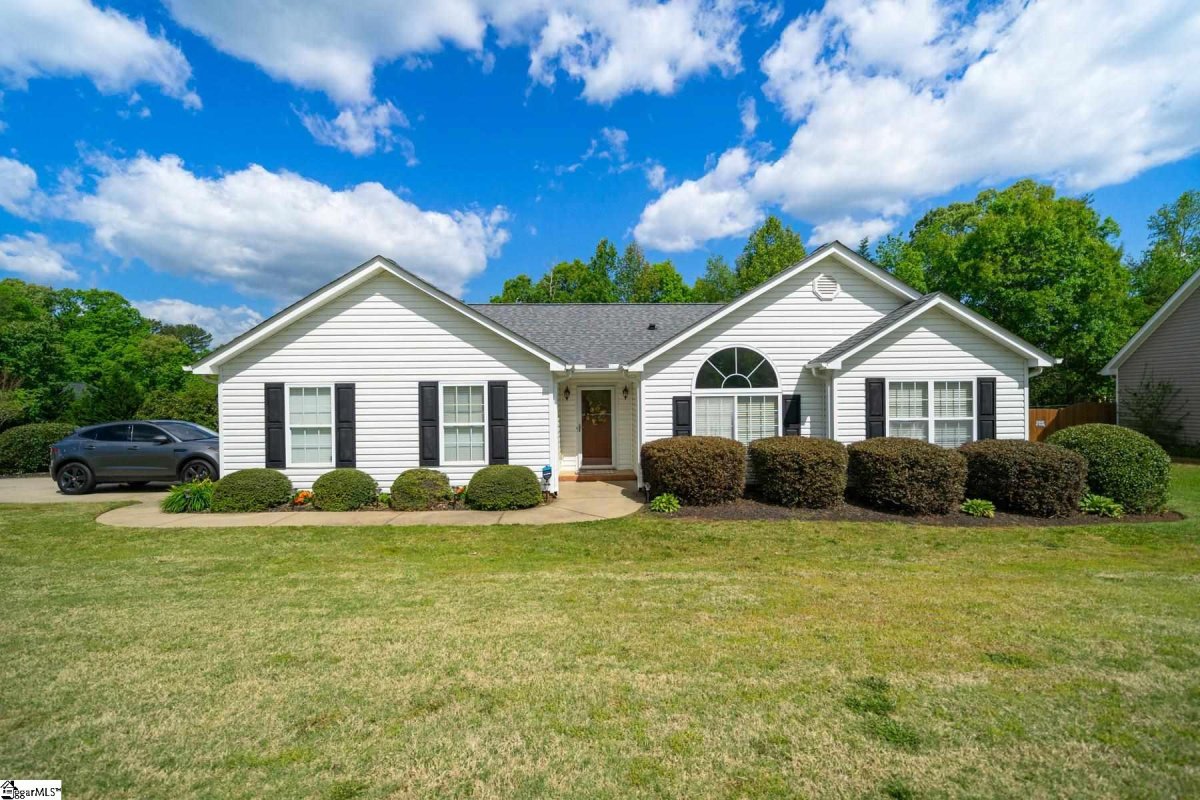 2 Avebury Court