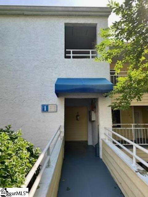 106 Northlake Drive