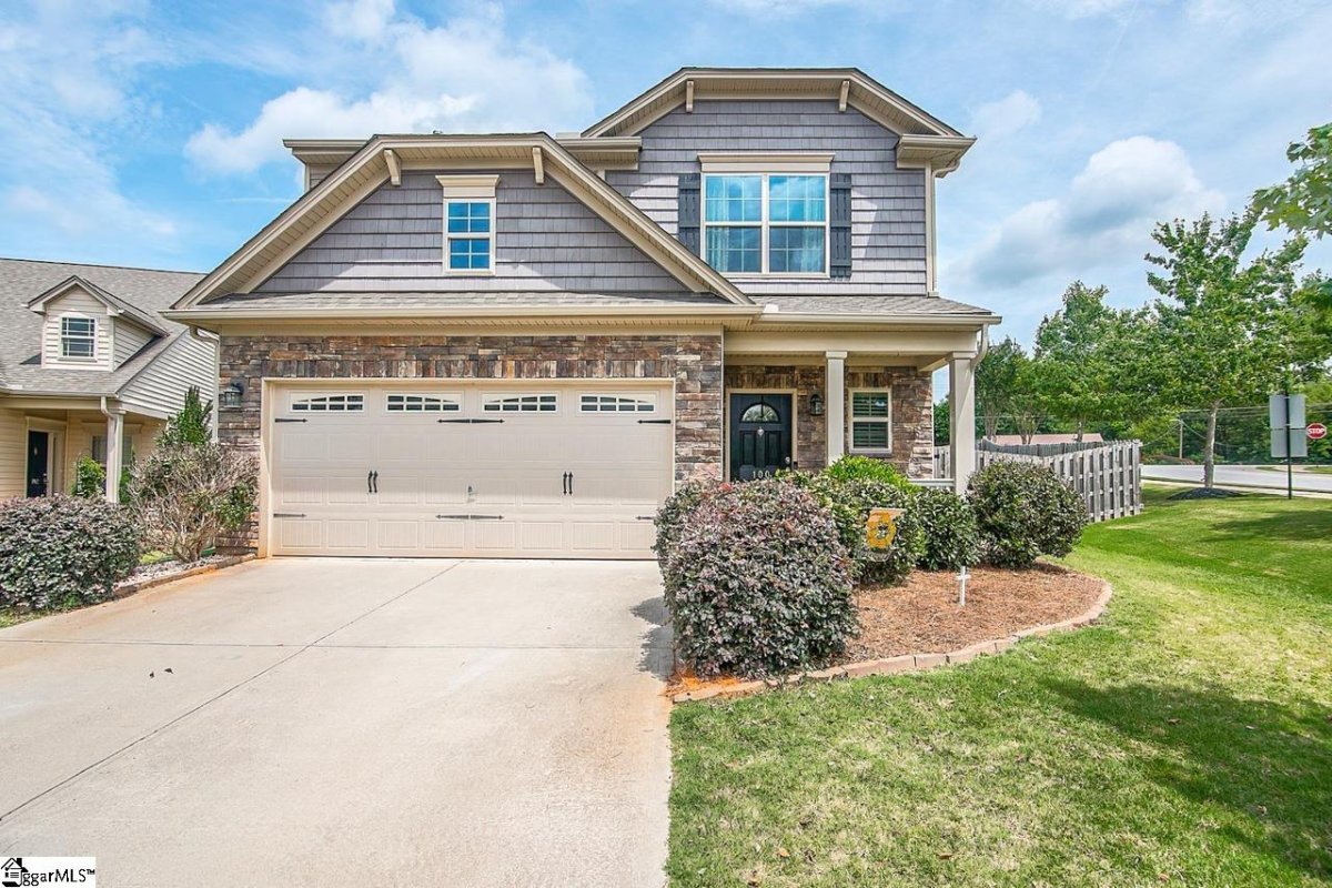100 Romsey Circle