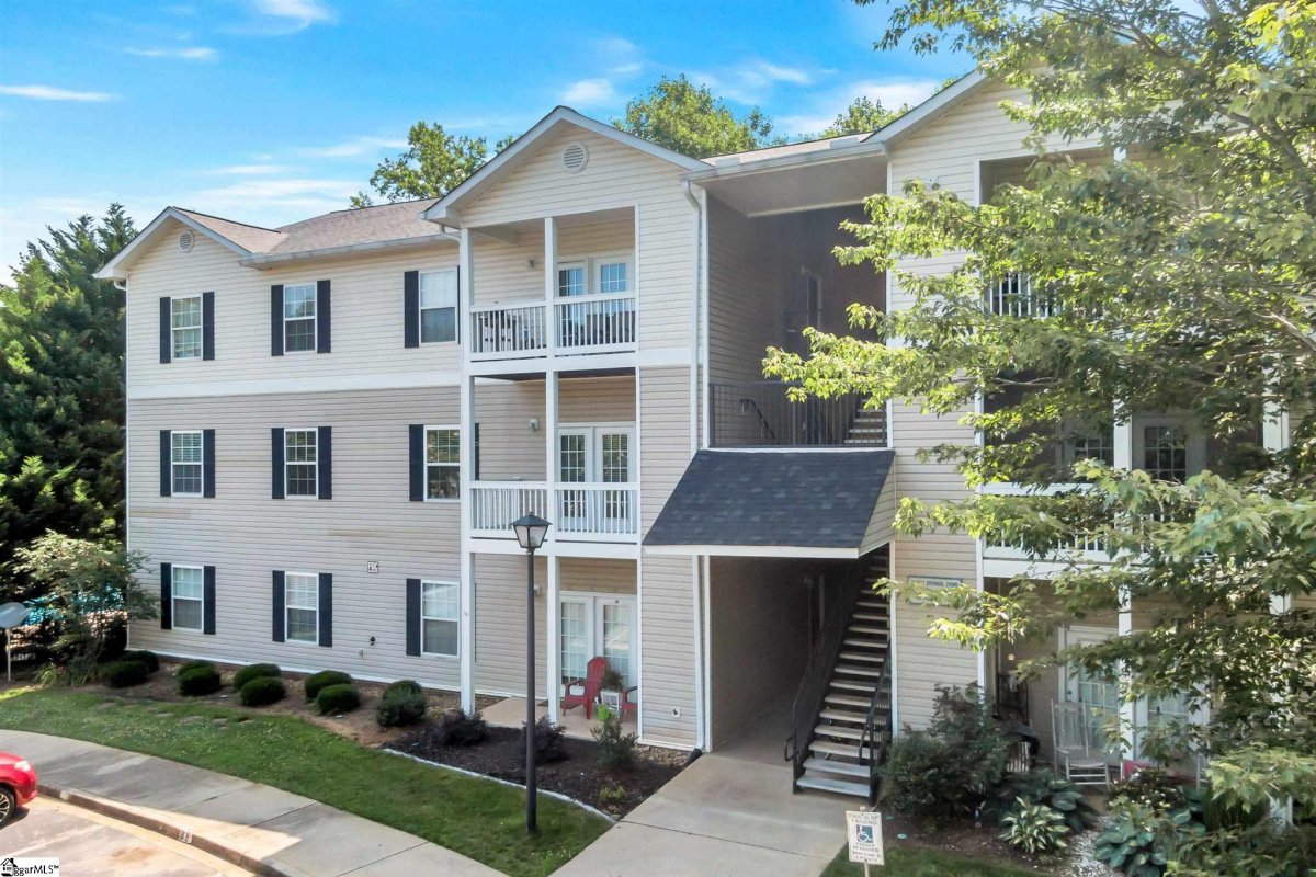 221 Mckenna Circle