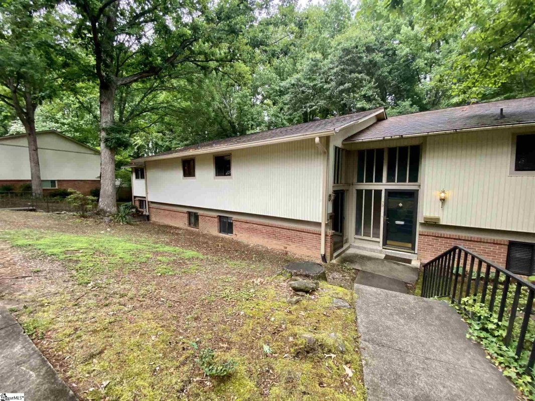 74 Briarview Circle