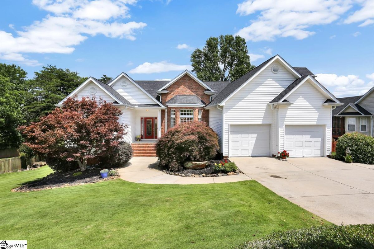 106 Sandtrap Court