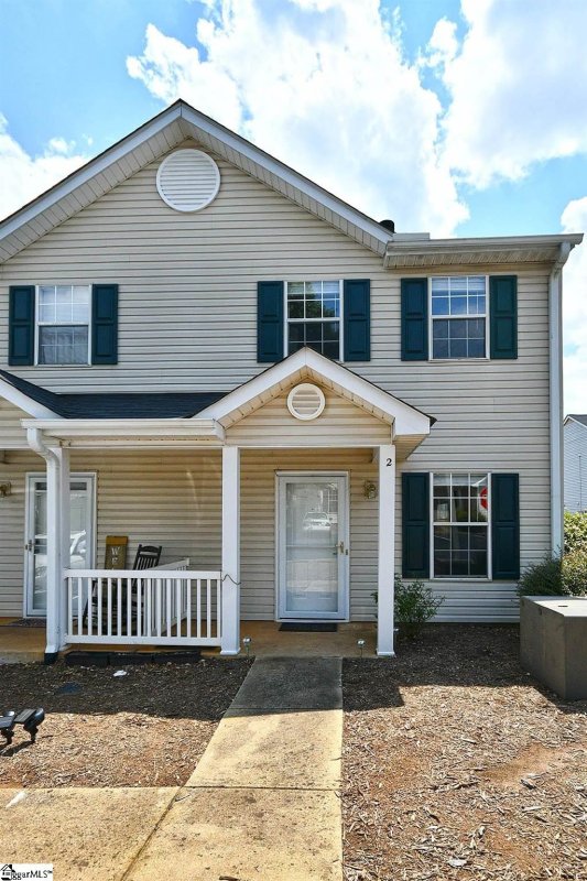 2 Hayfield Lane
