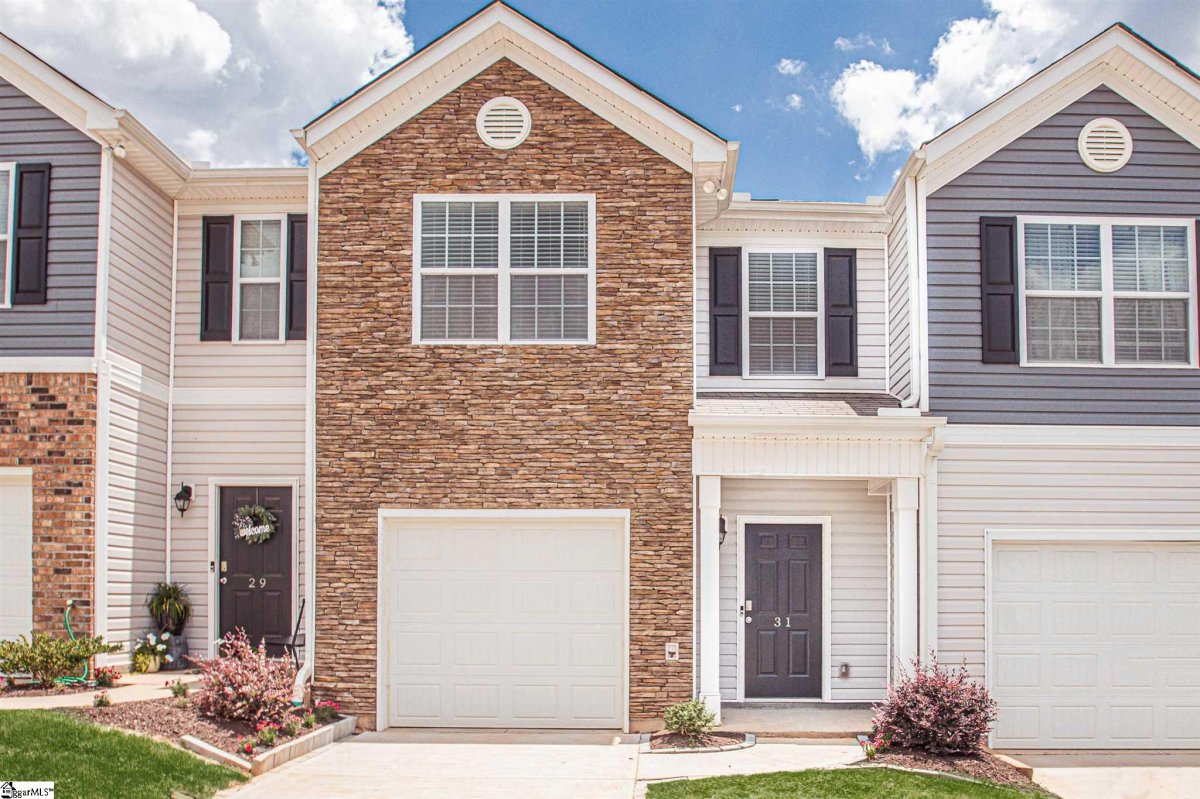 31 Moorlyn Lane