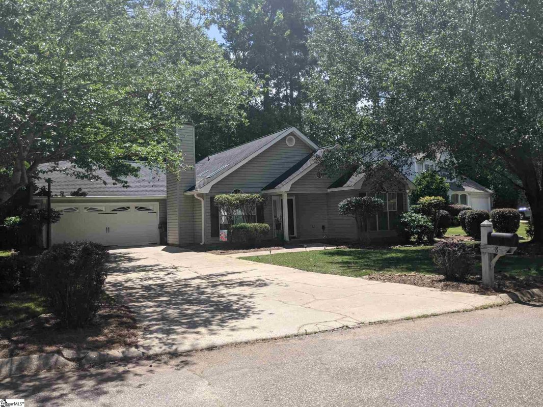 8 Donegal Court