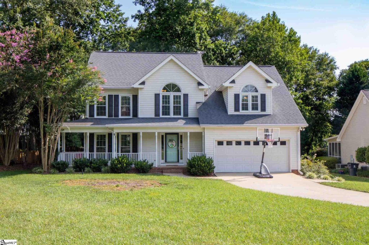 1 N Holly Thorn Court