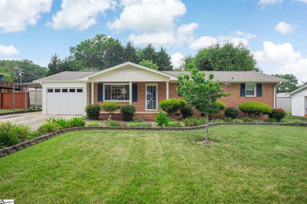 3 Luray Drive