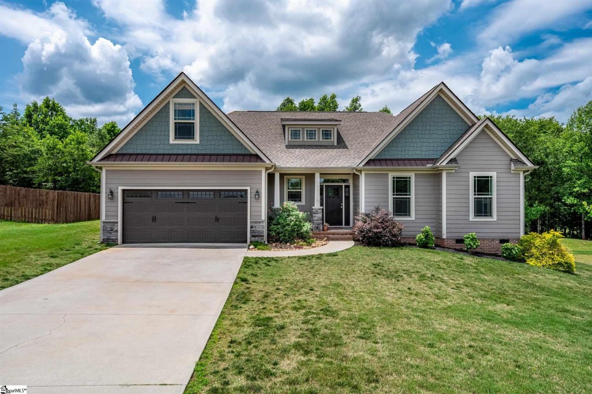 941 Garnet Circle