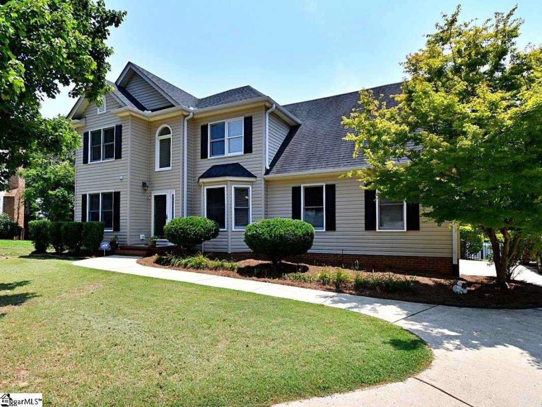 104 Meadow Ridge Drive