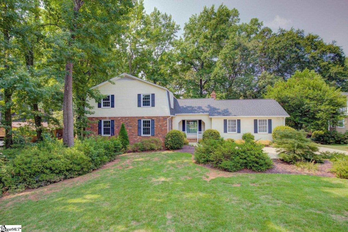 208 Stonehedge Drive