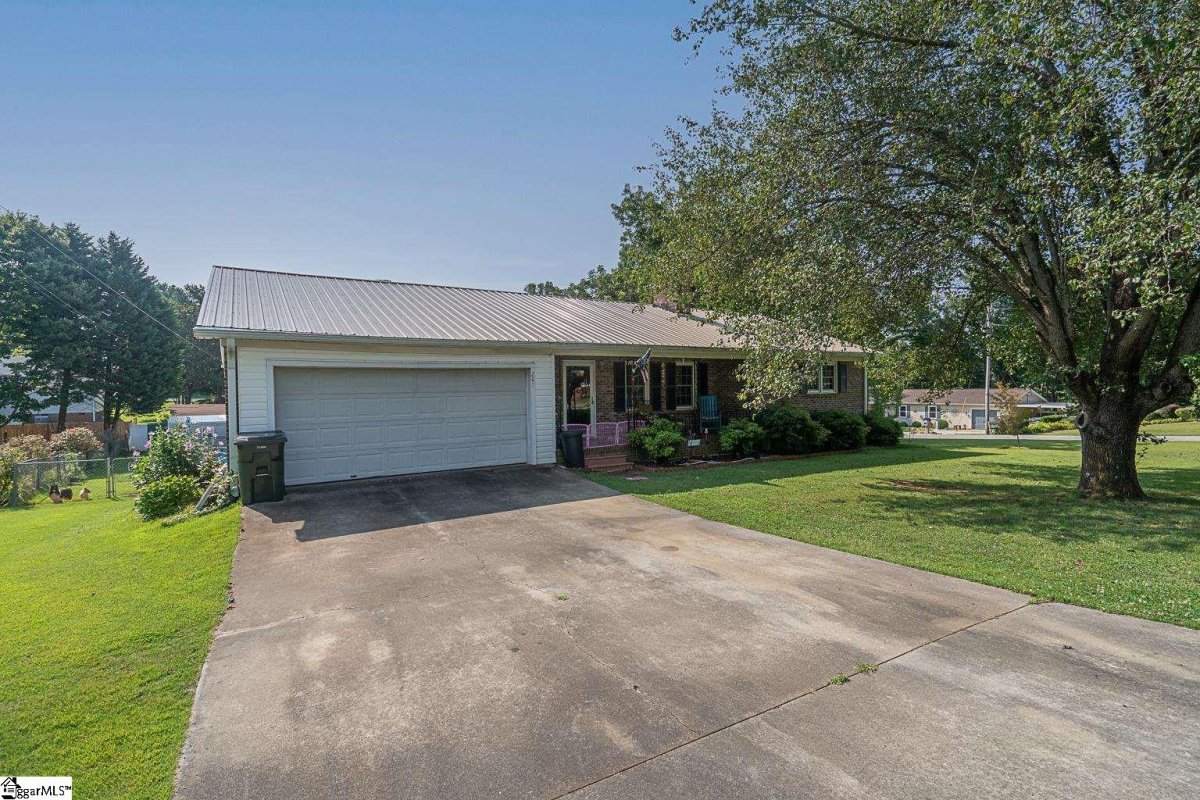 207 Ketura Drive