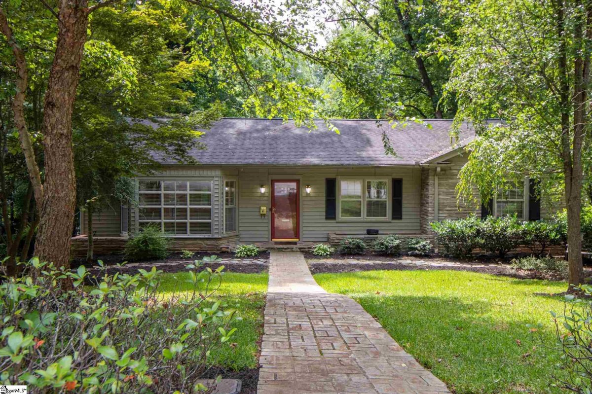 160 Dellwood Drive