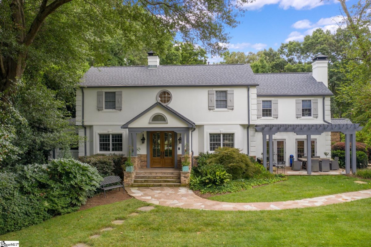 216 Riverside Drive