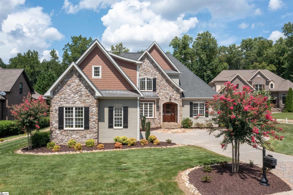 5 Travertine Court