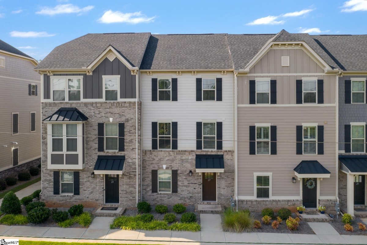 27 Itasca Drive