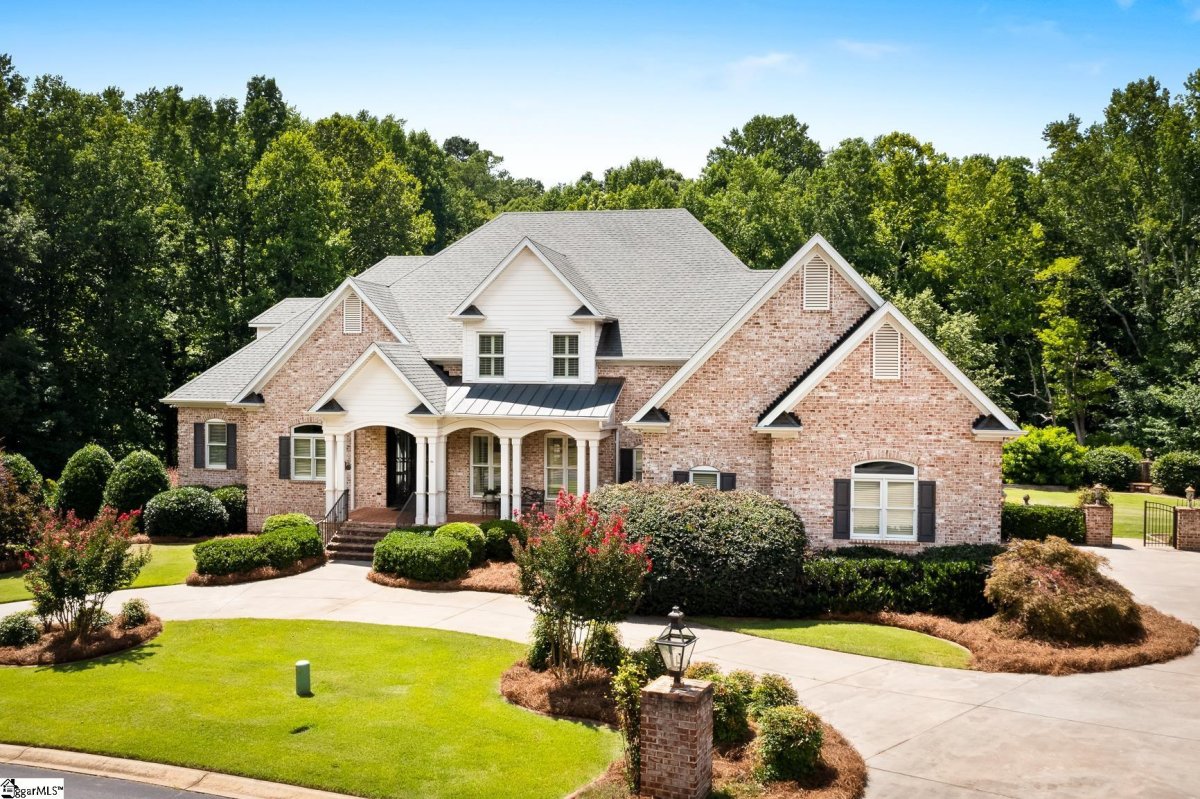 309 Avenue Of Oaks