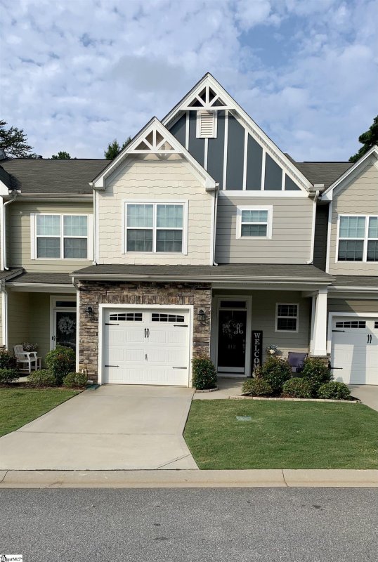 812 Appleby Drive