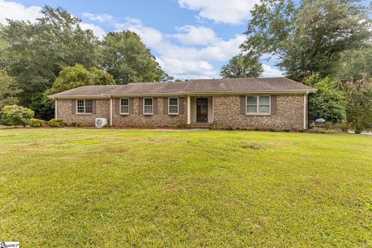 8 Rose Wood Drive