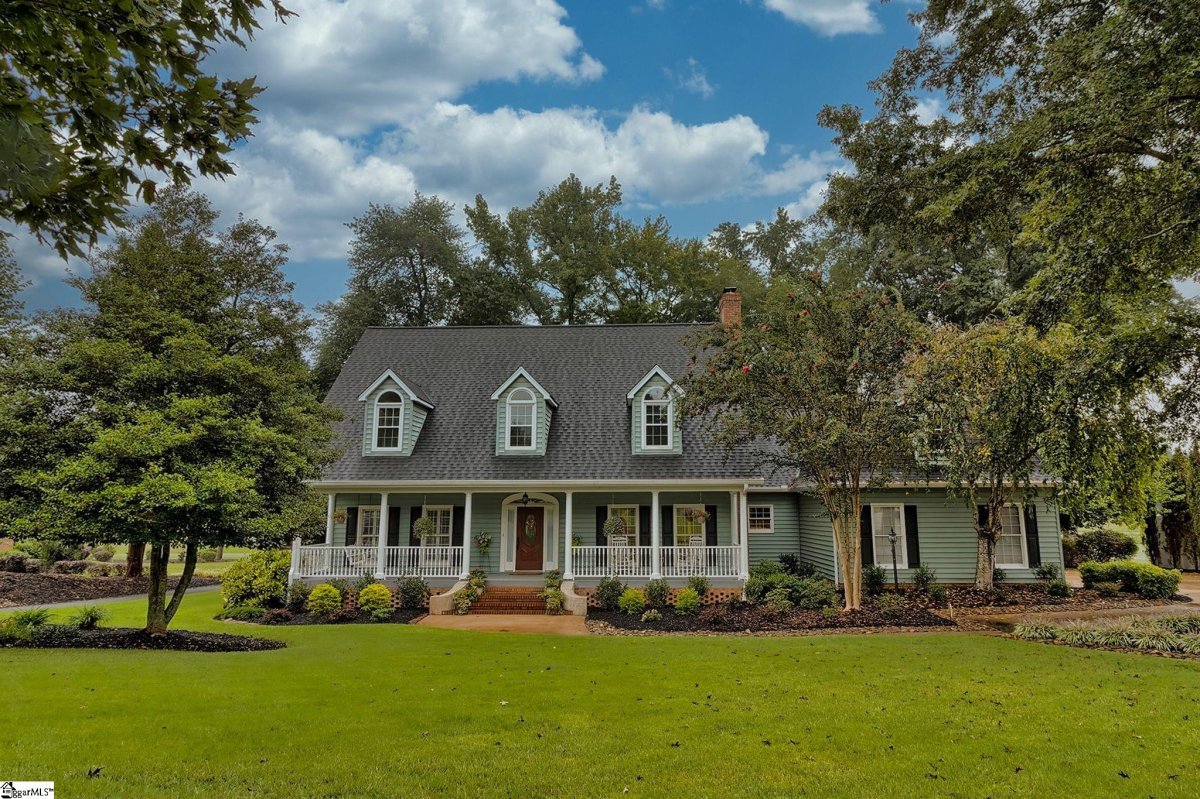411 Inverness Way