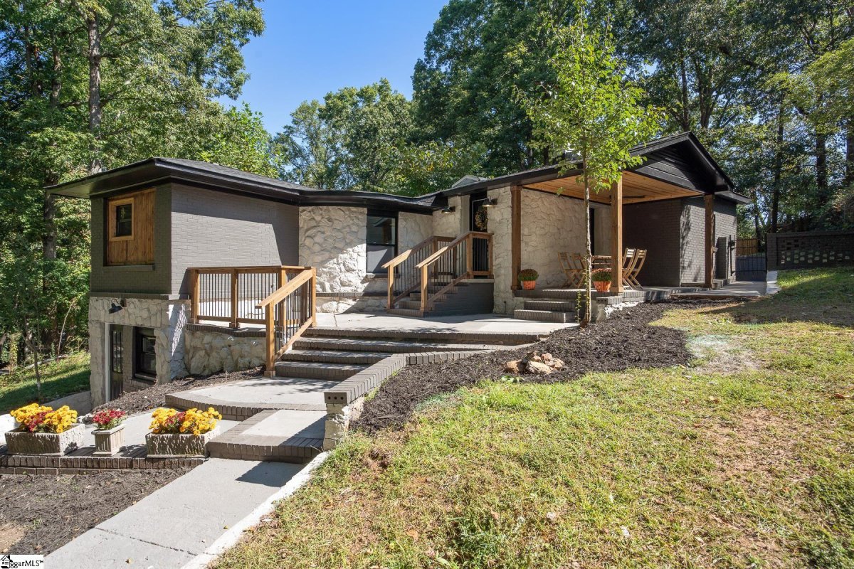 19 Granada Drive