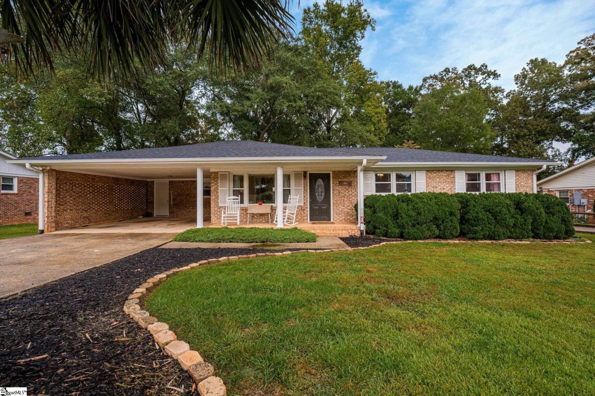 16 Tazewell Drive