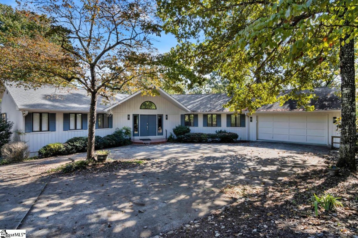 118 Beacon Ridge Circle