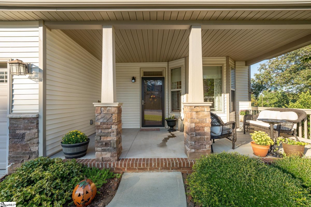 27 Kinlock Lane